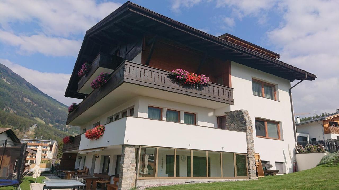 Pension Tirol サン・ヴァレンティーノ・アッラ・ムータ エクステリア 写真