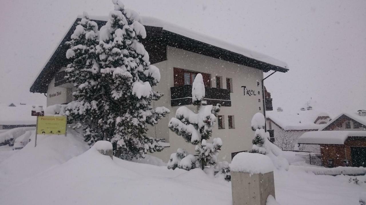 Pension Tirol サン・ヴァレンティーノ・アッラ・ムータ エクステリア 写真